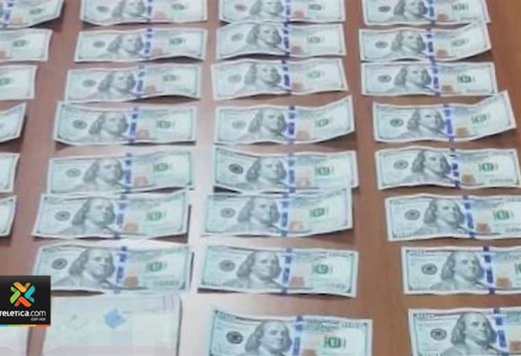 Al menos tres supuestas monjas han sido sorprendidas con dinero oculto en el aeropuerto