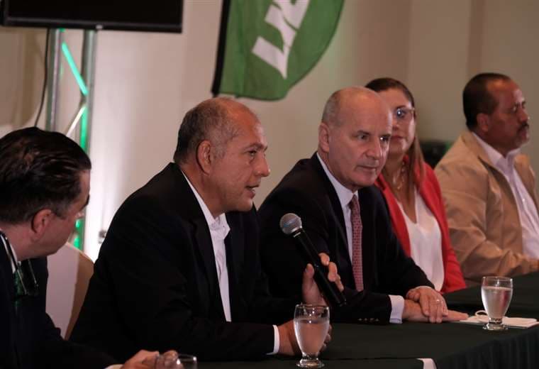 Roulan Jiménez anuncia adhesión a José María Figueres