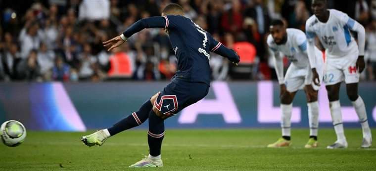La prensa destapa el contrato récord de Mbappé, el PSG lo desmiente