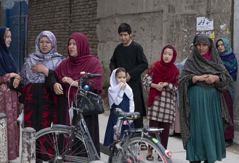 Al menos seis muertos en explosión de escuelas en Afganistán