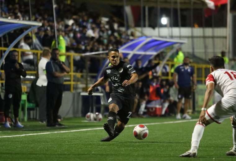 Cartaginés y Sporting firman vibrante empate y siguen al acecho de la Liga