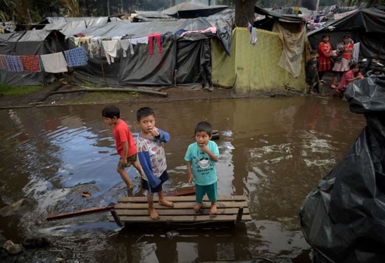 Lluvias dejan 47 muertos y más de 18 mil familias damnificadas en Colombia