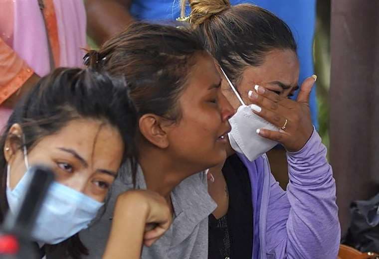 Suspenden búsqueda de avión desaparecido en Nepal con 22 personas
