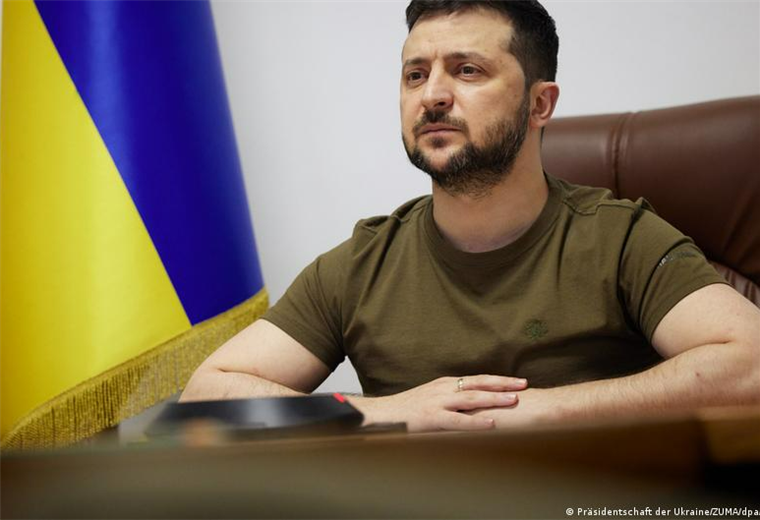 Zelenski admite que Ucrania pierde entre 60 y 100 soldados al día