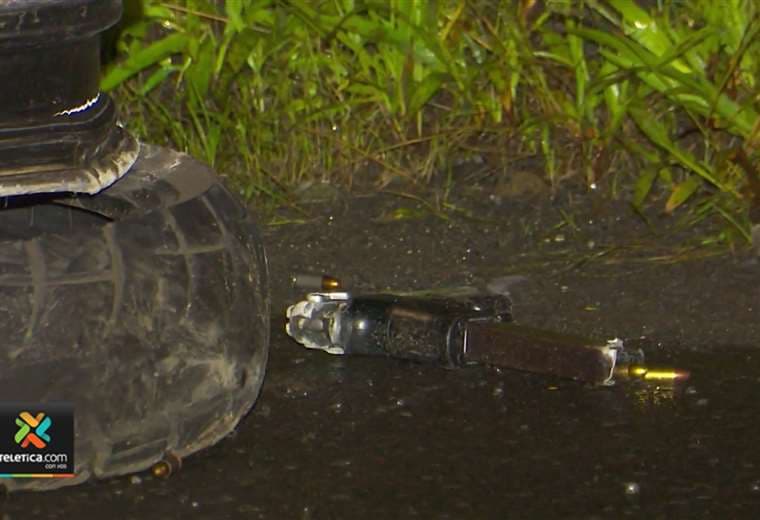 Decomisan pistola adulterada en el lugar donde murió motociclista en San Pedro