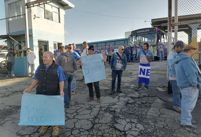 Choferes de bus deponen huelga y servicio de transporte en Goicoechea se normaliza