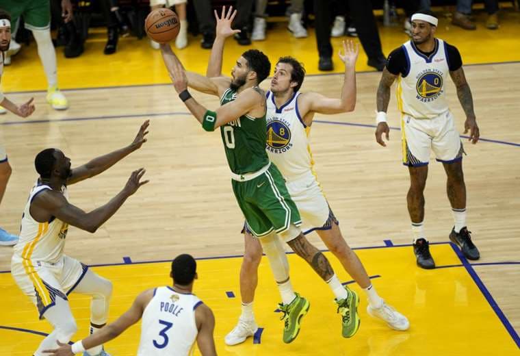 Celtics esperan que la vuelta a casa impulse su juego en las Finales de la NBA