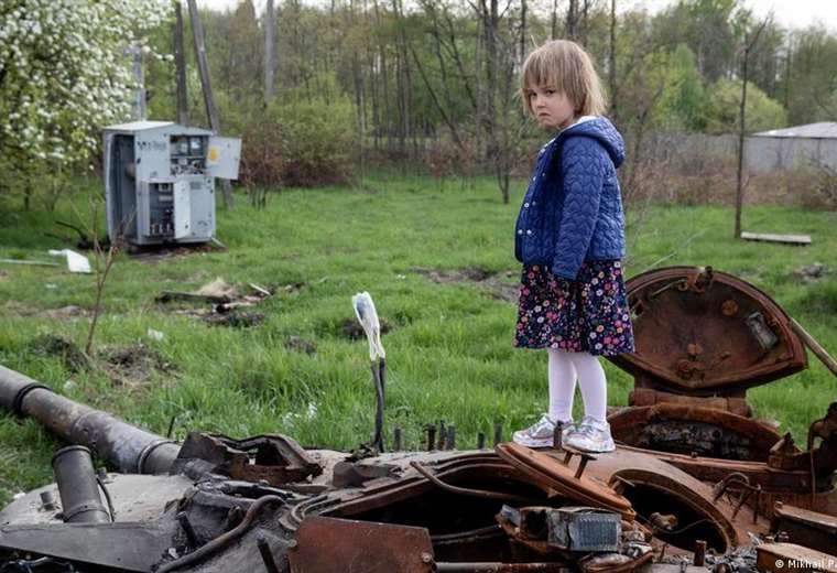 Ucrania: 353 niños muertos desde inicio de la invasión rusa