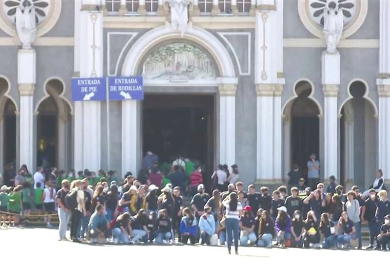 Miles de romeros ya se encuentran en la Basílica de los Ángeles