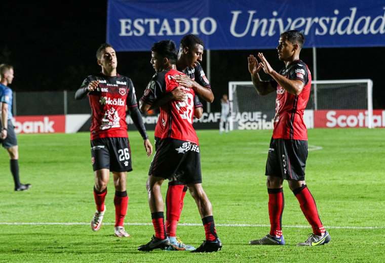 Alajuelense empata y cumple con el trámite ante Alianza en Liga Concacaf