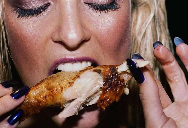 ¿Es bueno comer el pollo con piel? Preguntas sobre la carne más consumida del mundo
