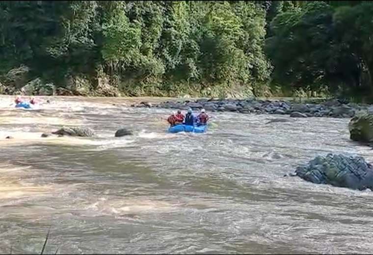 Buscan a extranjero que desapareció en río Pacuare mientras practicaba rafting