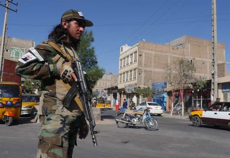 Saldo de muertes por atentado en escuela de Afganistán sube a 43