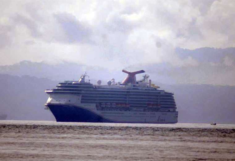 Puntarenas inaugura su temporada de cruceros con el arribo del “Carnival Spirit”