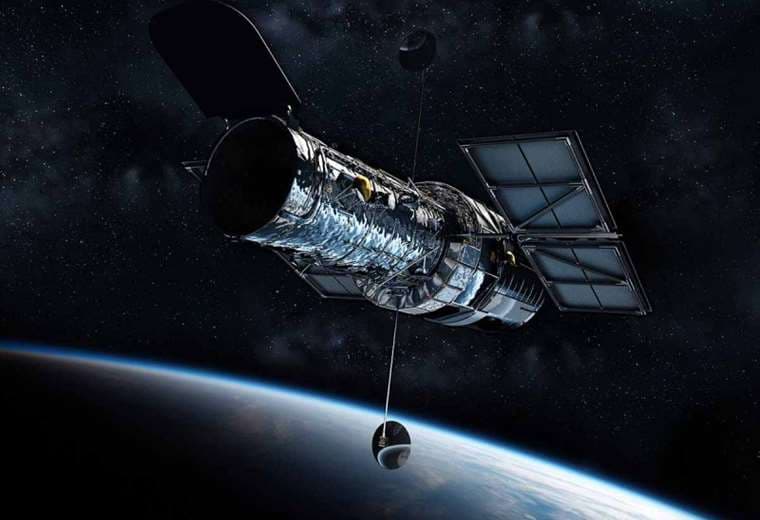 NASA y SpaceX estudian prolongar vida útil del telescopio espacial Hubble