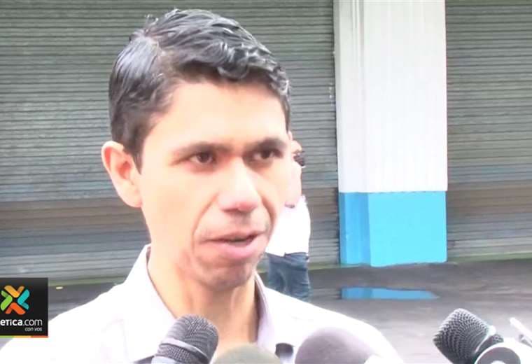 Investigan a ministro de transportes, Luis Amador, por aparente abuso de autoridad
