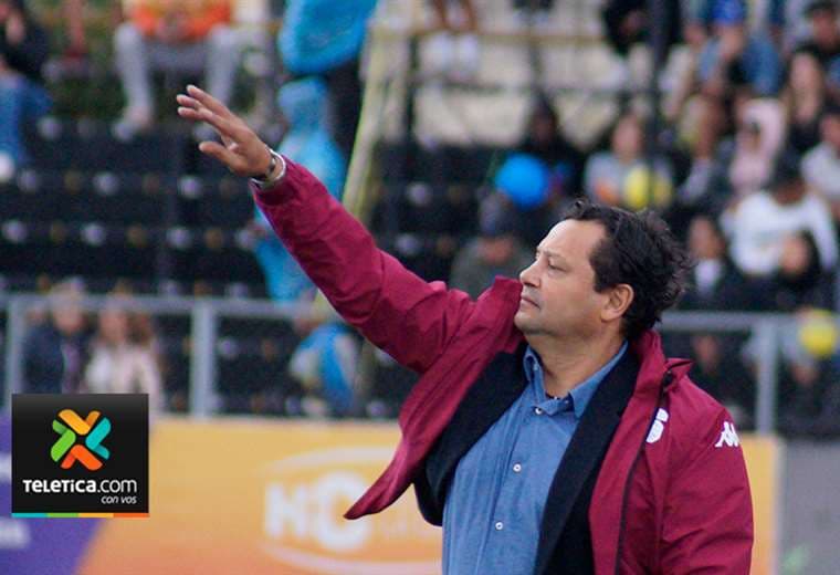 Saprissa separa a Jeaustin Campos de su puesto como entrenador