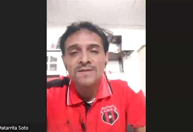 Padre de Ronald Matarrita muestra su preocupación por llegada del futbolista a Ucrania