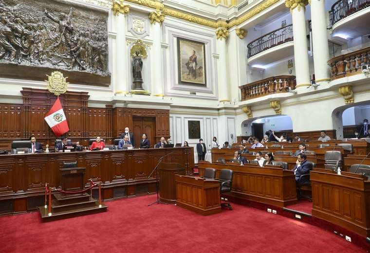 Congreso de Perú rechaza adelantar elecciones como pedía Boluarte