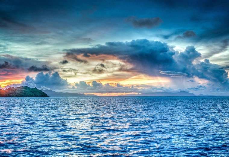 Científicos creen posible transformar humedad de los océanos en agua potable