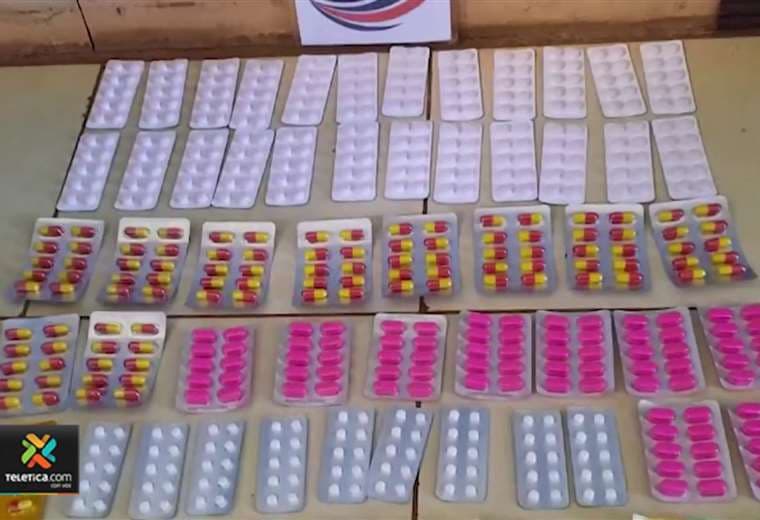 Grupos organizados siguen vendiendo medicinas clandestinas en parque La Merced