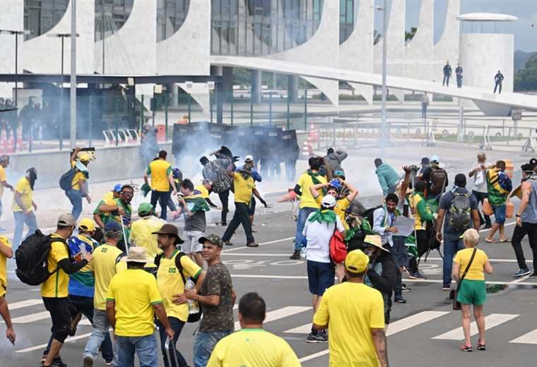Costa Rica lamenta “agresión a la democracia” en Brasil y respalda gobierno de Lula da Silva