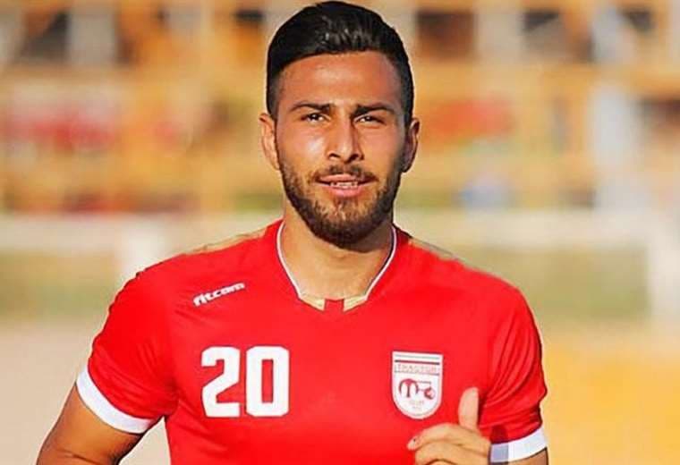 Irán condena a 26 años cárcel a futbolista Amir Nasr-Azadani por participar en protestas