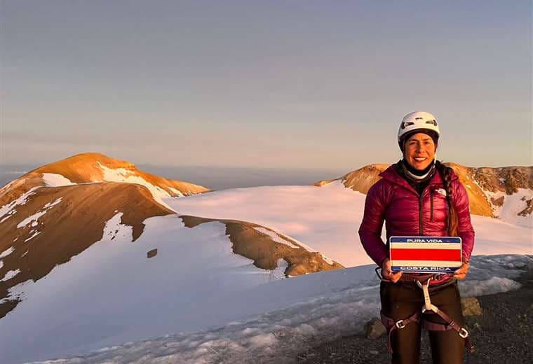 Ligia Madrigal sufre contratiempo en su intento de llegar a la cima del Everest