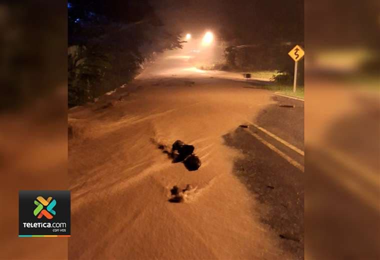 Video: Fuertes lluvias inundan Golfito y cantones aledaños