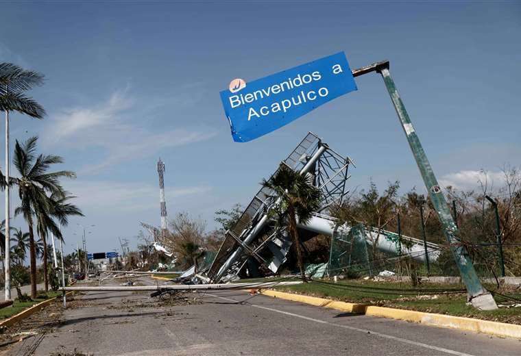 Aumentan a 39 los muertos por el huracán Otis en México