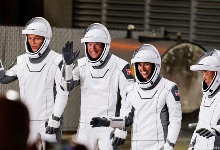 Astronautas de la NASA se vestirán de Prada