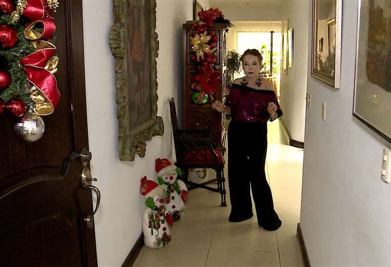 Amanda Moncada recuerda a su esposo con decoración navideña