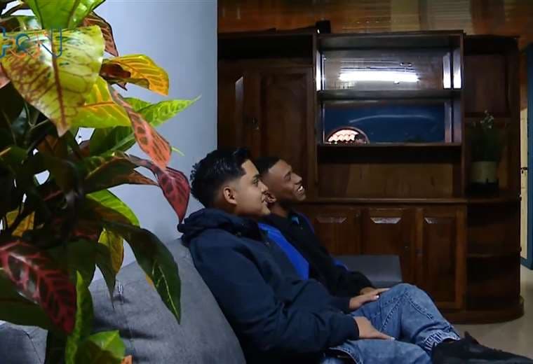 Jóvenes sin familia encuentran "hermanos del corazón" en albergues del PANI