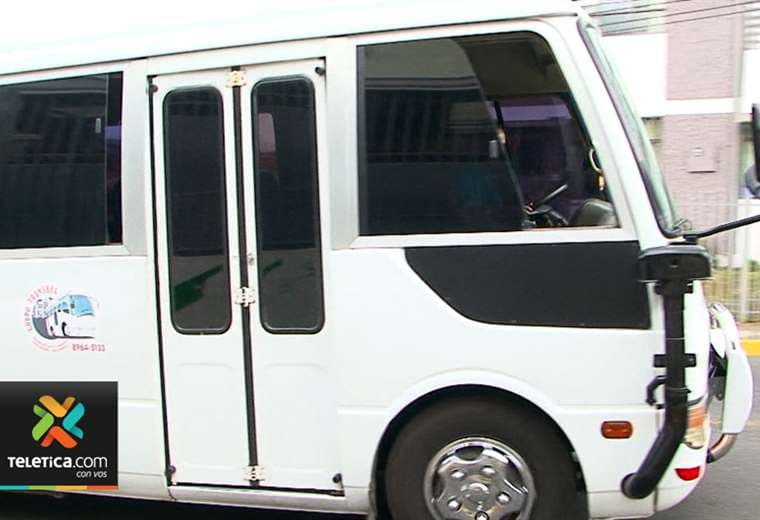 Transportistas de Turismo piden a ministro de Transportes agilizar decreto de vida útil de microbuses