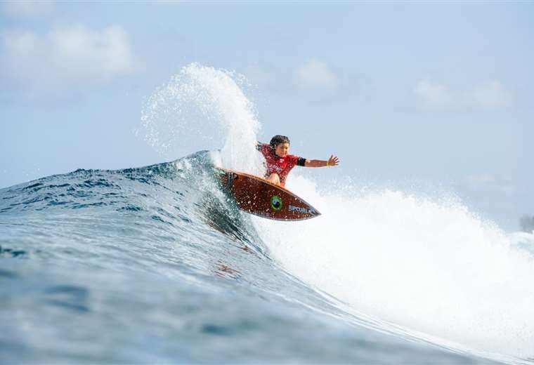 Brisa Hennesy. Federación de Surf