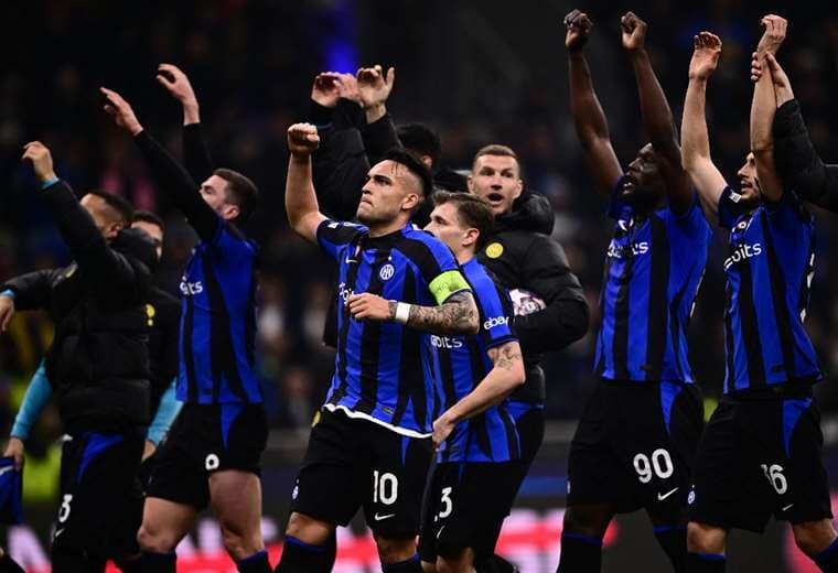 Inter de Milán gana 2-0 al Lecce, la Roma por 1-0 a la Juventus
