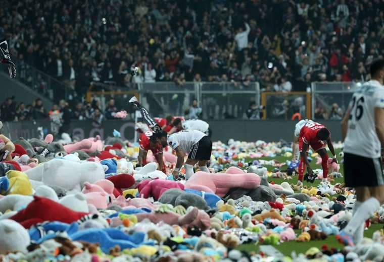 Juego Besiktas vs. Antalyaspor.