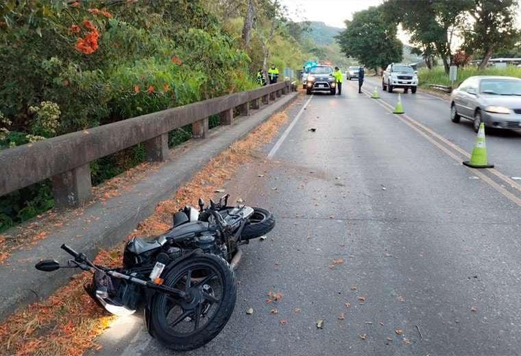 Motociclista se sale de la vía en Ruta 1 y pierde su vida