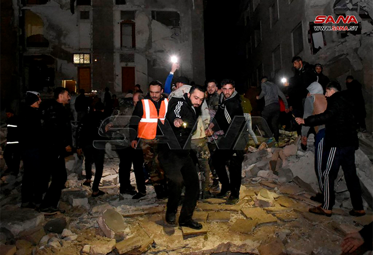Al menos 15 muertos por sismo en Turquía