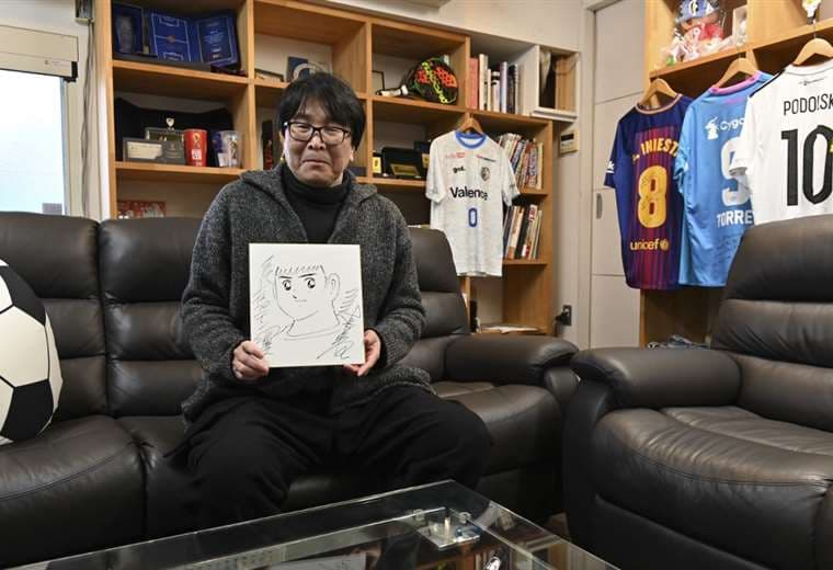 Autor del manga "Supercampeones" quiere conquistar el fútbol profesional japonés