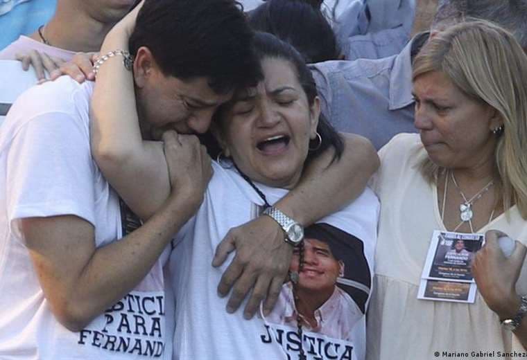 Condenan a prisión perpetua a cinco rugbiers por asesinar a joven en Argentina