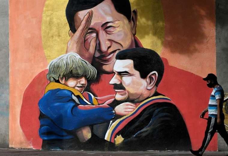 Qué queda del legado de Hugo Chávez a 10 años de su muerte y cuánto ha mantenido Nicolás Maduro