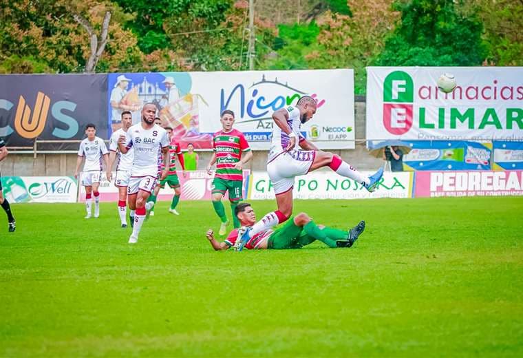 Guanacasteca vs. Saprissa.