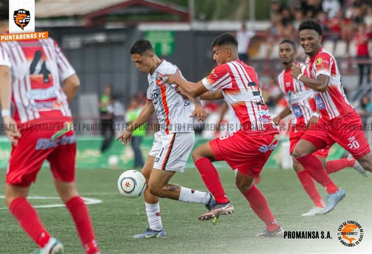 Santos sigue escalando posiciones tras derrotar a Puntarenas