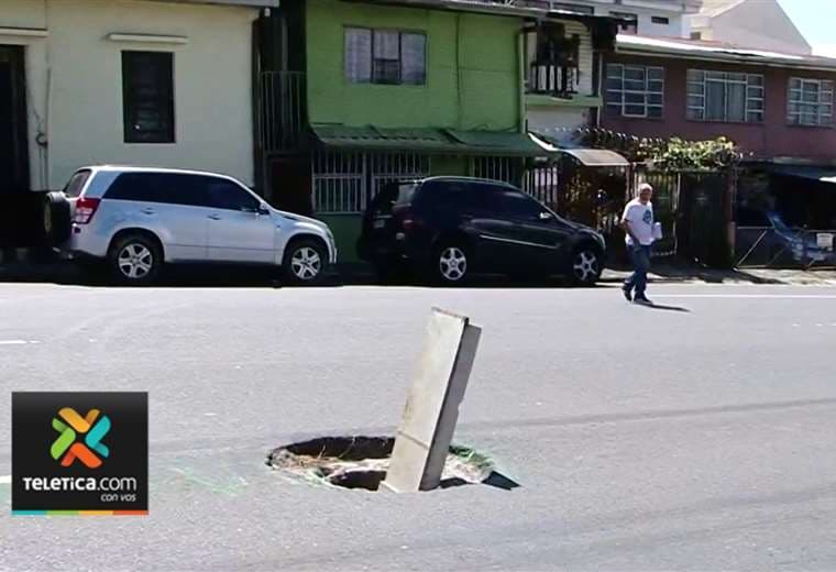 Falta de alcantarilla pone en riesgo a cientos de conductores en San José