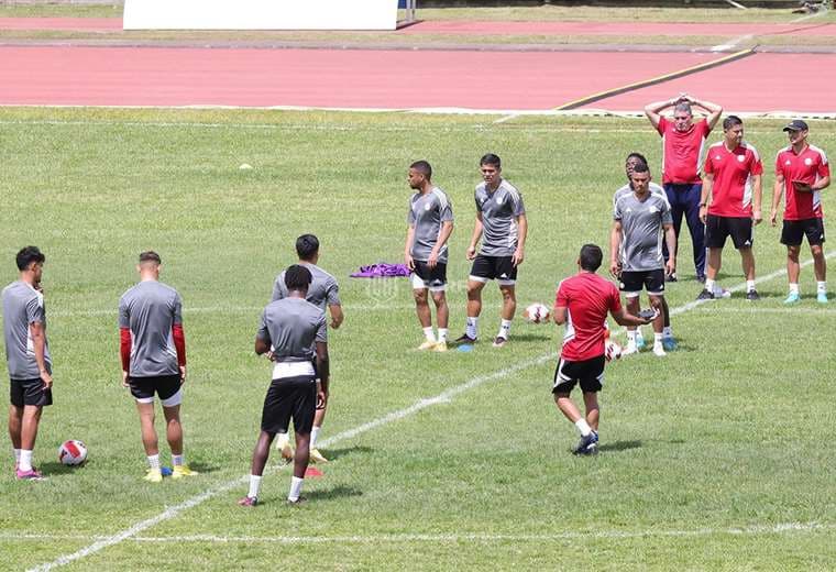 La Sele ya entrenó en Martinica.