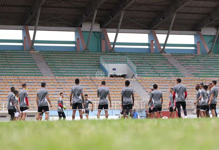 La Sele ya entrenó en Martinica.