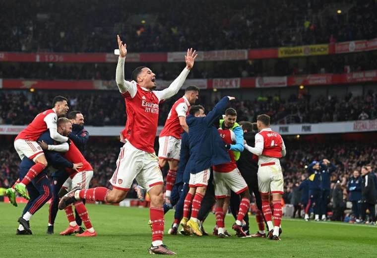 Video: Arsenal resiste a la presión y mantiene la ventaja en la cima