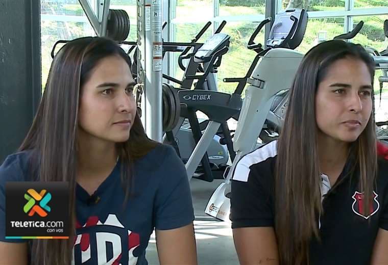 Esta es la curiosa historia de dos parejas de gemelos que destacan en el fútbol femenino
