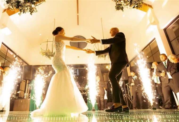 Greivin Morgan se defiende de críticas por tener patrocinios en su boda